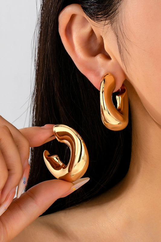 DOME CRESCENT EARRING