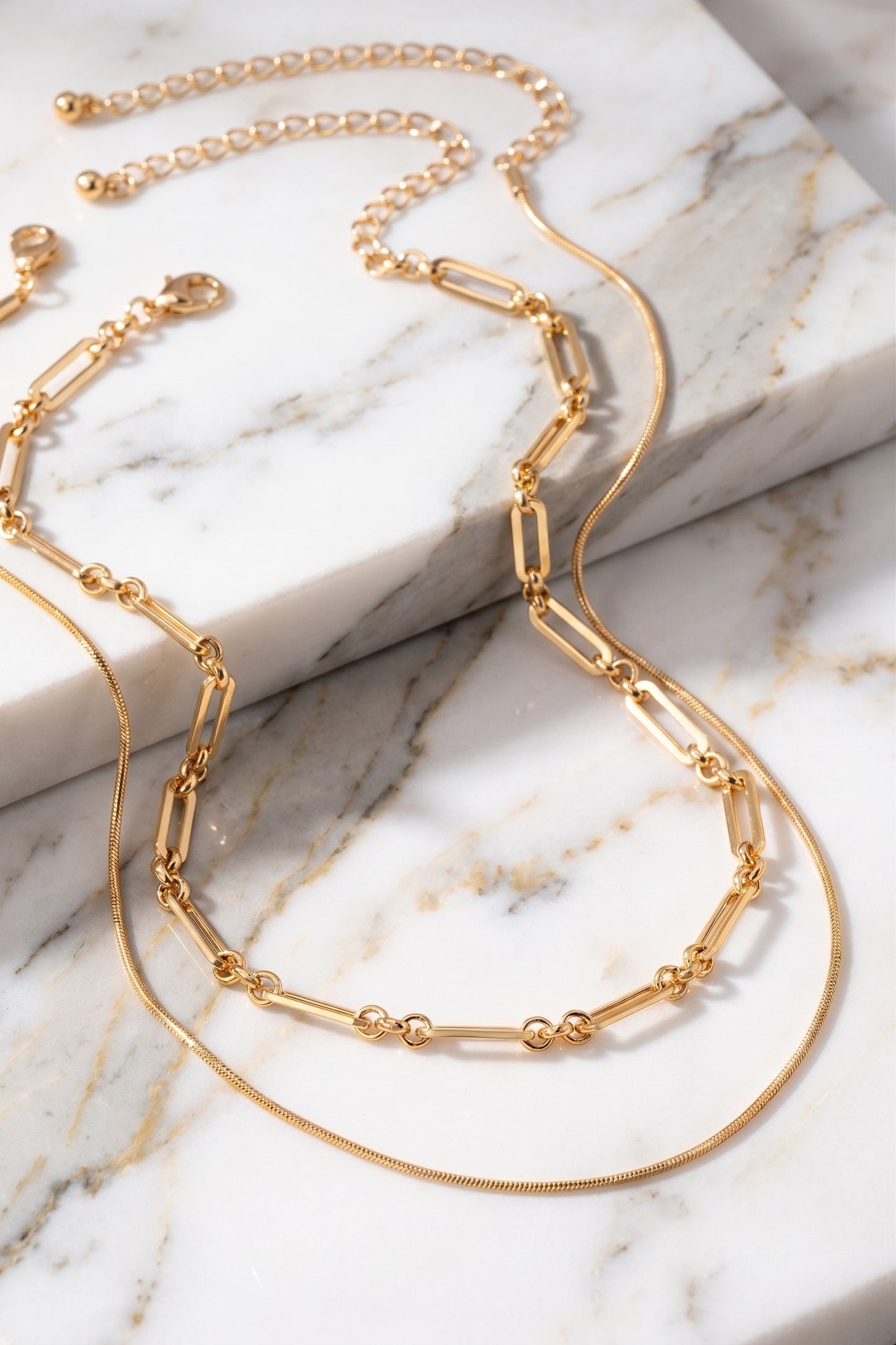 2 NECKLACES SET